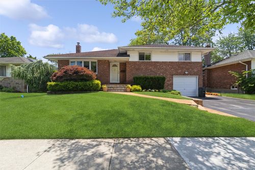 204 Halsey Ave, Jericho, NY, 11753-1602 | Card Image