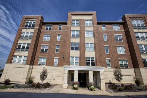 402-9225 Crosswinds Lane, Madison, WI, 53593 | Card Image