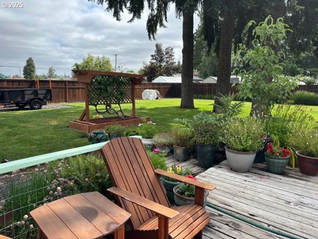 Deck | Image 31