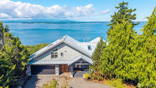 4650 Rhodie Ln, Freeland, WA, 98249-9686 | Card Image