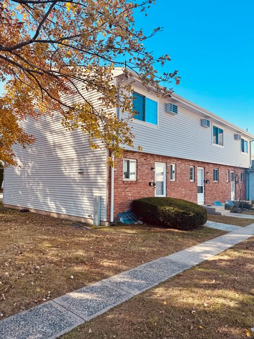 apt-7b2-30 Woodglen Dr, Waterbury, CT, 06705-3636 | Card Image