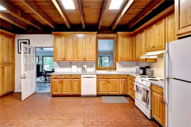 631 Rocky Bottom Rd, House other with 3 bedrooms, 2 bathrooms and null parking in Spring Grove VA | Image 13