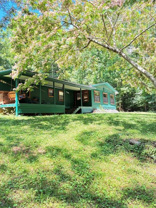 521 Sunnyside Rd, HIAWASSEE, GA, 30546-3849 | Card Image