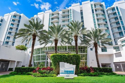 3029 Ne 188th St, Aventura, FL, 33180-2989 | Card Image