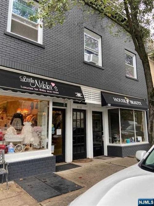 618 N Maple Avenue, Ho Ho Kus, NJ, 07423 | Card Image