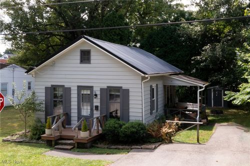 31 2nd St, Poland, OH, 44514-1614 | Card Image