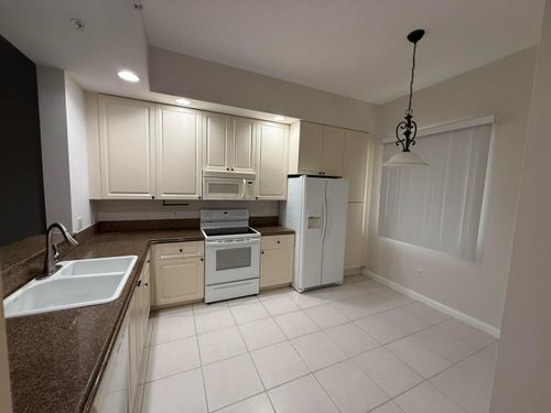 ph01-20 Harbour Isle Dr W, Fort Pierce, FL, 34949-2772 | Card Image