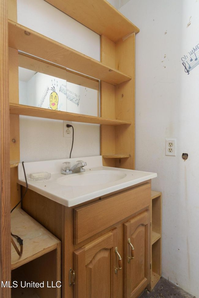 150 Pine Tree Drive-21 | Image 21