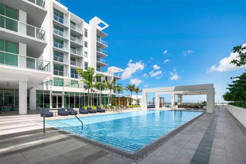 s-218-3900 Biscayne Blvd, Miami, FL, 33137-3764 | Card Image