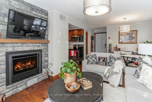 301-34 Deerhurst Green, Huntsville, ON, P1H1A9 | Card Image