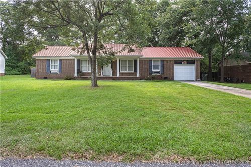 2204 Baywater Dr, Fayetteville, NC, 28304-5617 | Card Image