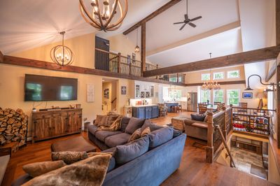 121 Fannie Hill Road, House other with 7 bedrooms, 4 bathrooms and null parking in Wilmington VT | Image 1