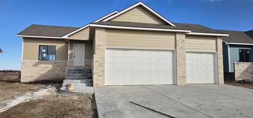 1540 E Midway Ct, Valley Center, KS, 67147-1133 | Card Image