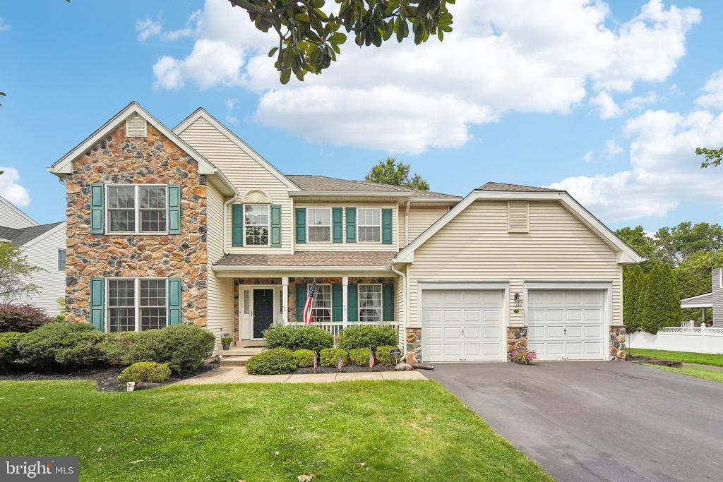 Equestrian Dr, New Hope, PA 18938