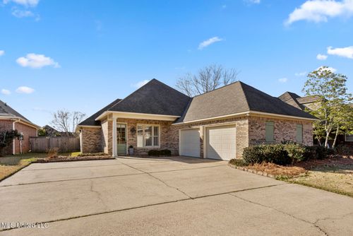 326 Lasalle Ct, Flowood, MS, 39232-8685 | Card Image