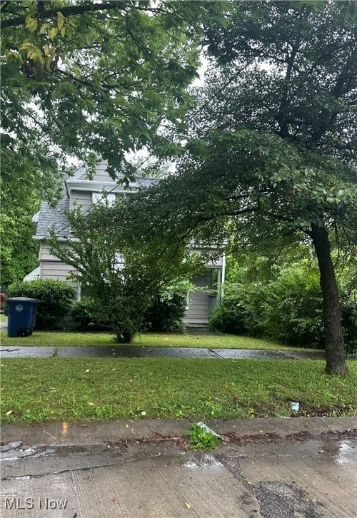 4276 E 164th St, Cleveland, OH, 44128-2459 | Card Image