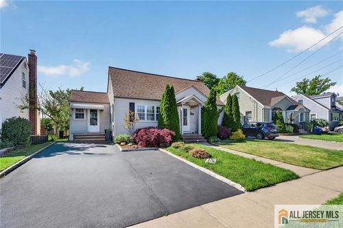 177 Midfield Rd, Colonia, NJ, 07067-3634 | Card Image