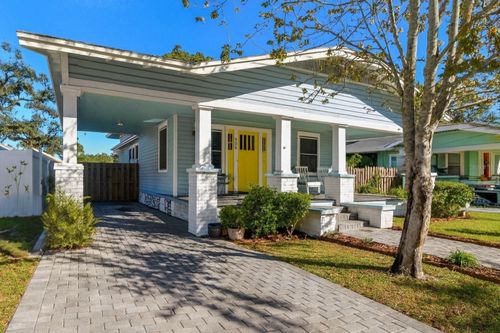 906 E Hamilton Ave, TAMPA, FL, 33604-4323 | Card Image
