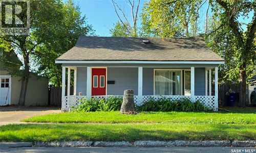1326 2nd St, Estevan, SK, S4A0M4 | Card Image