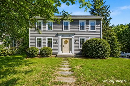 5 Pleasant St, Upton, MA, 01568-1427 | Card Image