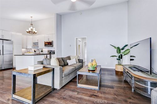 202-826 Camino Real, Redondo Beach, CA, 90277-3310 | Card Image