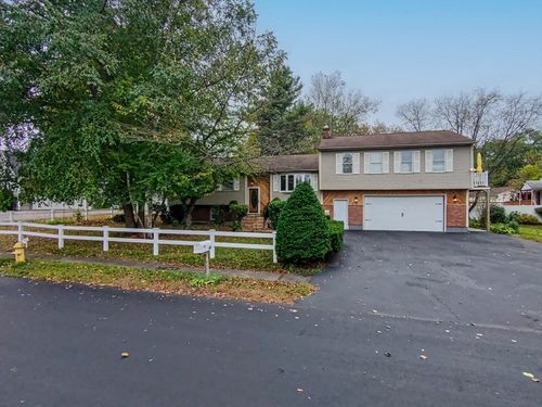 60 Elizabeth St, Feeding Hills, MA, 01030-1642 | Card Image