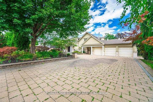 2197 Courrier Lane, Mississauga, ON, L5C1V1 | Card Image