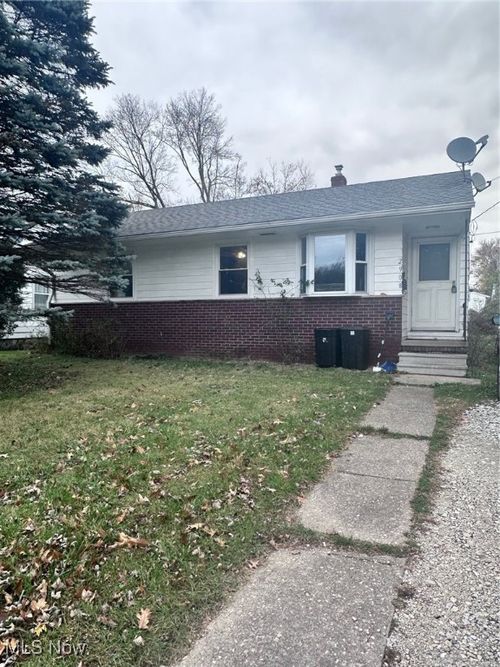 2908 Columbus Avenue, Ashtabula, OH, 44004 | Card Image