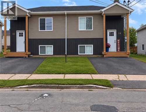 14 Cedar St, Moncton, NB, E1C7L2 | Card Image