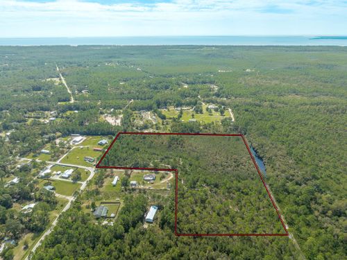 317 Paradise Ln, Apalachicola, FL, 32320-4205 | Card Image