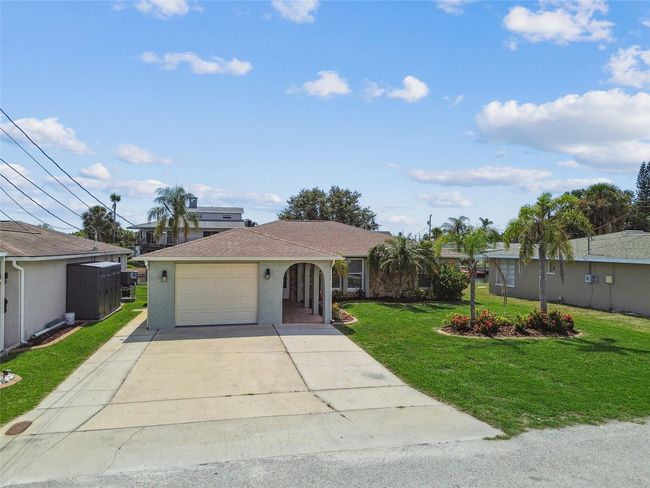 13909 Berkowitz Ave, House other with 3 bedrooms, 2 bathrooms and null parking in Hudson FL | Image 71