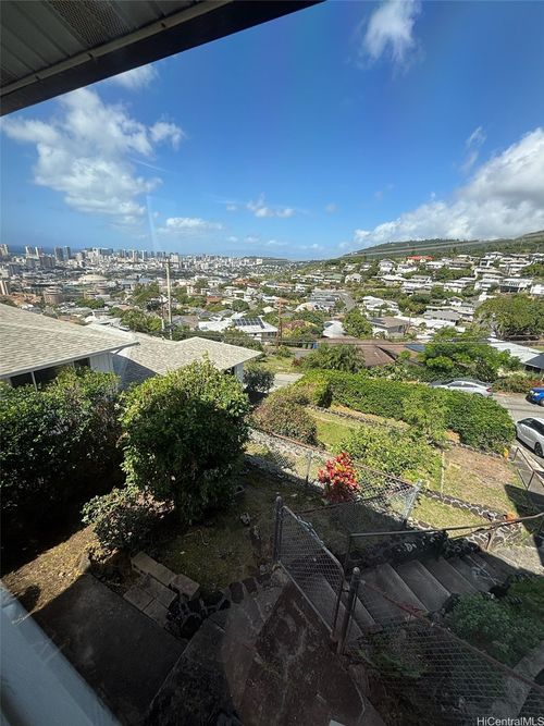 1541 Alencastre St, Honolulu, HI, 96816-1903 | Card Image