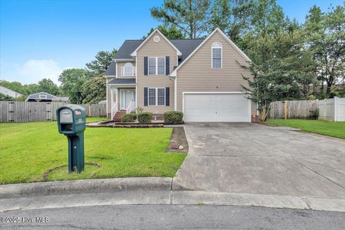 307 Softwood Ct, Jacksonville, NC, 28540-8954 | Card Image