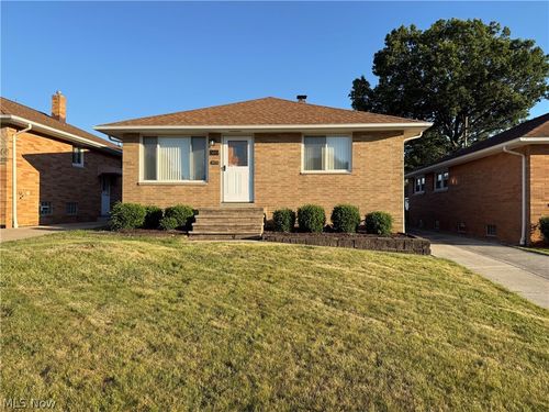 3103 Norris Ave, Parma, OH, 44134-3917 | Card Image