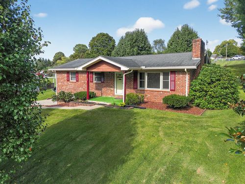181 Milburn Dr, Bristol, VA, 24201-3371 | Card Image