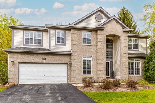 7449 Brentwood Ln, Gurnee, IL, 60031-5368 | Card Image