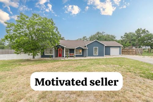 560 Persimmon Pass, Fischer, TX, 78623-2032 | Card Image