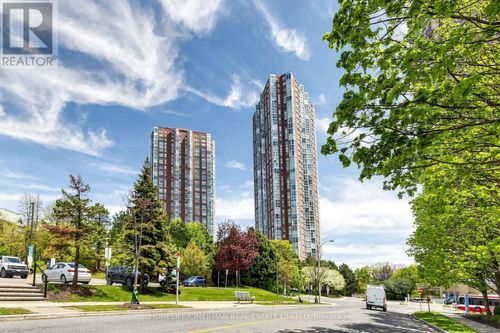 3302-5 Concorde Pl, North York, ON, M3C3M8 | Card Image