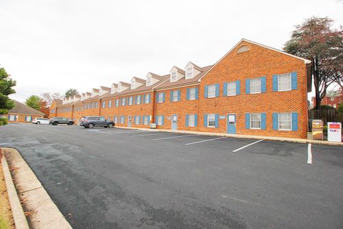 ste-4-1600 N Coalter St, STAUNTON, VA, 24401-2500 | Card Image