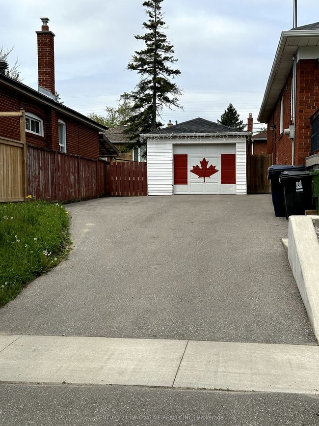30 Benorama Cres, House other with 3 bedrooms, 1 bathrooms and 1 parking in Scarborough ON | Image 18