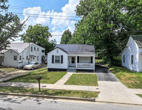 816 Carson St, Greeneville, TN, 37743-4706 | Card Image