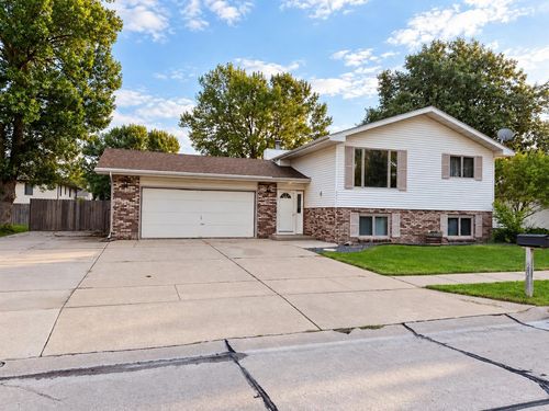 3251 Fairlane Ave, Columbus, NE, 68601-1439 | Card Image