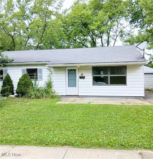 28 Wilmette Ln, Youngstown, OH, 44505-4934 | Card Image
