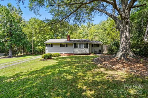4825 Edgeland Rd, Edgemoor, SC, 29712-8767 | Card Image
