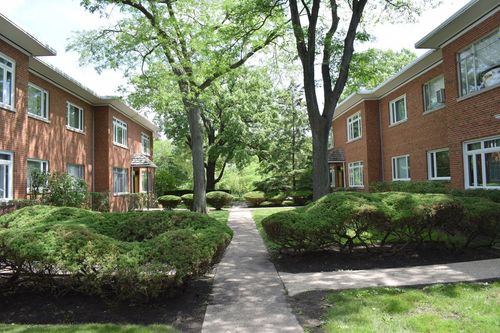 apt-1b-600 Green Bay Rd, Glencoe, IL, 60022-1627 | Card Image