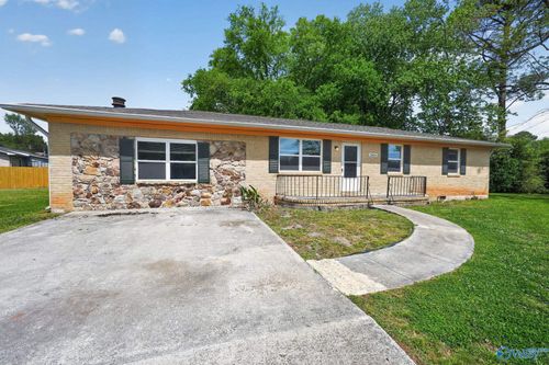 2614 Landsdale Dr Nw, Huntsville, AL, 35810-3664 | Card Image