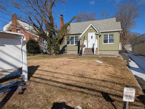 153 W Main Street, Smithtown, NY, 11754 | Card Image