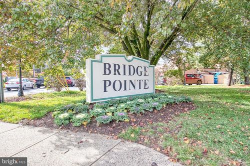257 Bridge St, Metuchen, NJ, 08840-2294 | Card Image