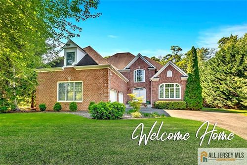 2 Danser Dr, Cranbury, NJ, 08512-3171 | Card Image
