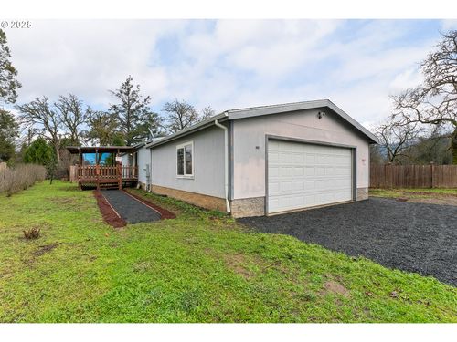 105 I St, Riddle, OR, 97469-8758 | Card Image